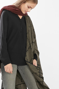 995EE1F900_001.jpg