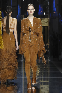 Balmain-RTW-FW17-Paris-0537-1488465570-bigthumb.jpg