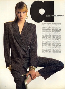 Cecilia_Meisel_Vogue_US_April_1985_03.thumb.jpg.07f17b5d49d3182a4c92ad6f24a68051.jpg