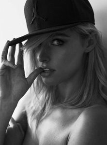 Jodi-lee-portfolio-18.thumb.jpg.0f79b17ff12107f9bb1eae8da87cc5d5.jpg