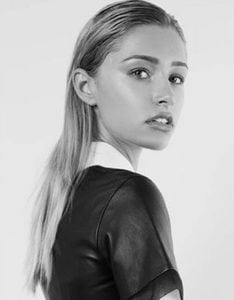 Jodi-lee-portfolio-30.thumb.jpg.71994a7c640bf98c45962bb94899ed4e.jpg