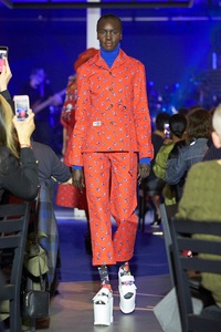 Kenzo_001_20170302145318.thumb.JPG.b5504700b3aa2d046e70fddfda00e69f.JPG