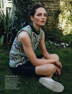 Penetta_Vogue_UK_July_2015_09.thumb.jpg.9aefe444ac6fdb049f889ec0ff4a0eca.jpg