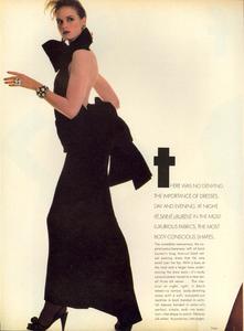Penn_Vogue_US_October_1983_07.thumb.jpg.00de7d8739ba963ba42c314d8201a9a7.jpg