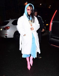 Rihanna--Out-and-about-in-New-York--06-662x850.jpg
