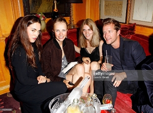 edie_another_magazine_aw12_15sep12_gettyimages.thumb.jpg.7233fab2de7d1400e21e73912655a94d.jpg