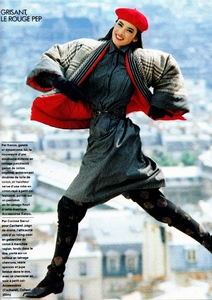 elle_fr_sept_1983_6.thumb.jpg.25ef77e6df7bf8d8af9547a26aa86e61.jpg