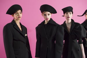 jacquemus-bks-z-rf17-4609.jpg