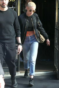 kstew090317BZNimage105.JPG