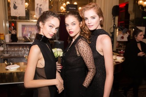 luma_grothe__barbara_palvin_et_alexina_graham_jpg_2547_north_1160x_white.thumb.jpg.d35291f81ee4bee01822c7b510503227.jpg