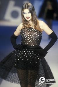 paco-rabanne-hc-fw-1997-1.thumb.jpg.6272a1ceac1d4d7ec13f532740dbd4fa.jpg