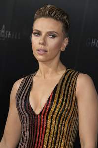 scarjo300317Image22.jpg