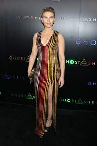 scarjo300317Image71.jpg