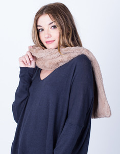 snuggle-up-fur-scarf-taupe.thumb.jpg.5eeb83628b8e76fad8e7fac025583ba4.jpg