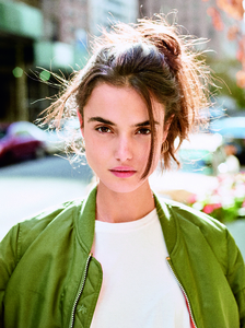 voguejapan-BlancaPadilla2.thumb.jpg.6042bb4897816b4c19334289e2ecd71c.jpg