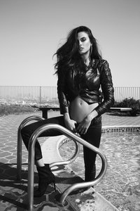 041415_Guess_S06_Pool_1588.jpg
