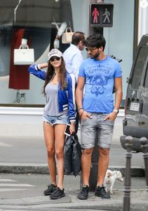 2532318-exclusif-nabilla-benattia-et-son-compa-950x0-2.jpg