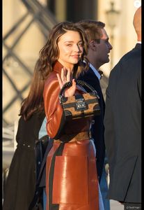 3194872-miranda-kerr-et-son-compagnon-evan-spieg-950x0-1.thumb.jpg.ccc60463c743e0df16617a7261fb22e0.jpg