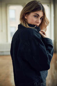 37130002_002_f.jpg