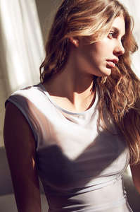 38714929_056_h.jpg
