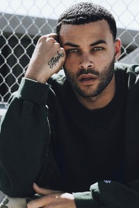 Don-Benjamin-@itsdonebenjamin-2017-03-20_L2w4Z3NiWXluY1gwY01Ea3ZRS0x2Vjh2Z3JCQT0vMjF4MDozODJ4NTQwLzY0MHgwL2ZkYjI1ZGRkLThlZTctNDkwYi04YWZjLWQ5YzU0NDVmMmU1OA==.jpg