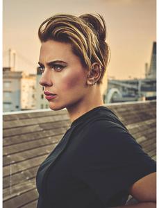 scarjo050417BZNimage3.jpg