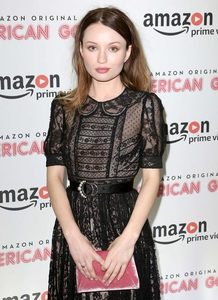 Emily-Browning -American-Gods-UK-TV-Premiere--01-662x908.jpg