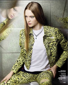 58e817b828bb7_TessaCoenenintcotemagazine3.thumb.jpg.32cb000aac760d6b8ec676bee2b4056a.jpg