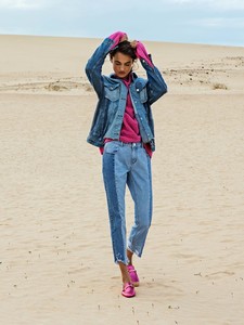large_portrait (5).jpg