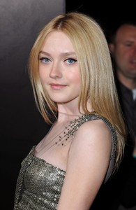 Dakota Fanning photo-006.jpg