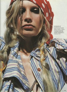 58f4ed194a6e9_ellerussiamay2003kirstyhume4.thumb.jpg.6f8343c88ec6de22470d5a1af9a4e31c.jpg