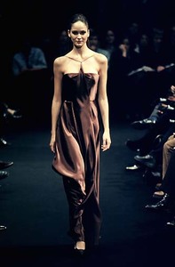 58f8f8ac6cac8_OcimarVersolatoFallWinter19981999ParisFashionWeek..thumb.jpg.e72d23965fe6175b136b3ea7bbddab16.jpg