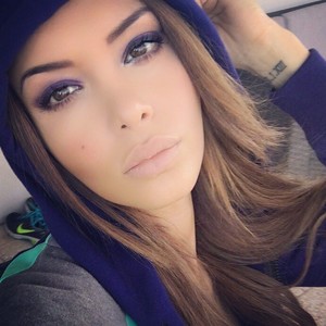 690full-nabilla-benattia5.jpg