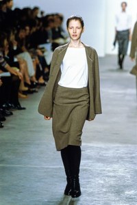 CALVIN-KLEIN-FALL-1998-RTW-44-VANESSA-GRECA-CN10041635.jpg