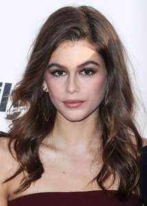 Kaia-Gerber--Daily-Front-Rows-3rd-Annual-Fashion-LA-Awards--03.thumb.jpg.b60012253652b1a449e977143fa8596a.jpg