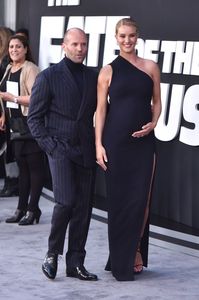 The-Fate-Of-The-Furious-World-Premiere-NYC.thumb.jpg.e89cb0efa72f9055fd5f538b70f09c2f.jpg