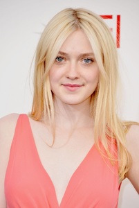 dakota-fanning-large-picture-310188717.jpg