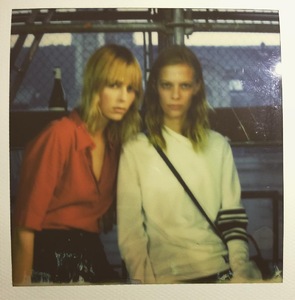 edie_saint_laurent_ss17_leafia.thumb.jpg.bd640995c86162574d6fbfcef725c797.jpg
