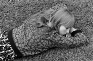 edie_tumblr_500_thesunsawake.thumb.jpg.4e03fbf0ea05b3c45719696a72969ef9.jpg