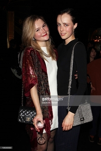 edie_westfield_london_30oct13_getty_4.thumb.jpg.505bcd78cd4115556a40966776cc8cf5.jpg