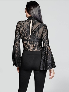 halenka-guess-by-marciano-amabella-lace-bell-sleeve-top-cerna-2-1.jpg