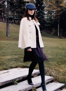 ing-ElleUSASeptember2004-CountryLiving-PhotoMattAlbiani4.JPG