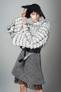issue_studio_06_1_3.thumb.jpg.935e07b2b5dbb1f911bf81af9f572926.jpg