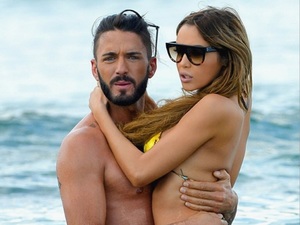 nabilla-benattia-et-thomas-vergara-saint-tropez-le-juillet-exact-thomas-vergara-1668932179.jpg