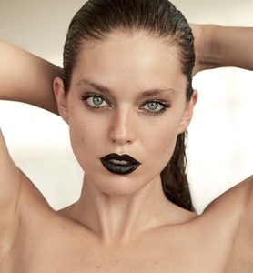 narcisse-issue-6-2017-emily-didonato-by-david-roemer-00.jpg