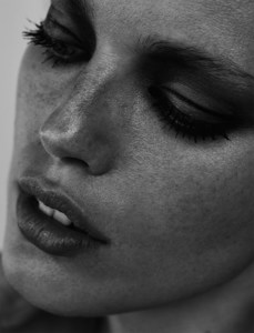 narcisse-issue-6-2017-emily-didonato-by-david-roemer-09.jpg
