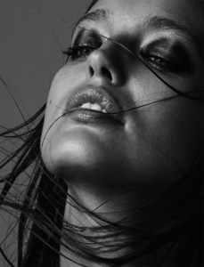 narcisse-issue-6-2017-emily-didonato-by-david-roemer-17.jpg