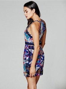 saty-guess-by-marciano-kaleidoscope-dress-3-1.jpg