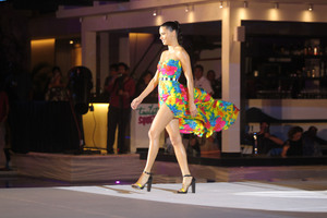 spl1376893_002.jpg