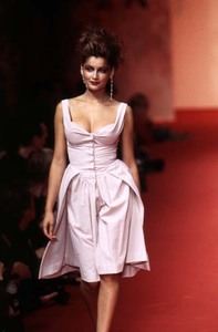 vivienne-westwood-ss-1997-4.thumb.jpg.a2ecffa216b95d404385a5c22aeff803.jpg